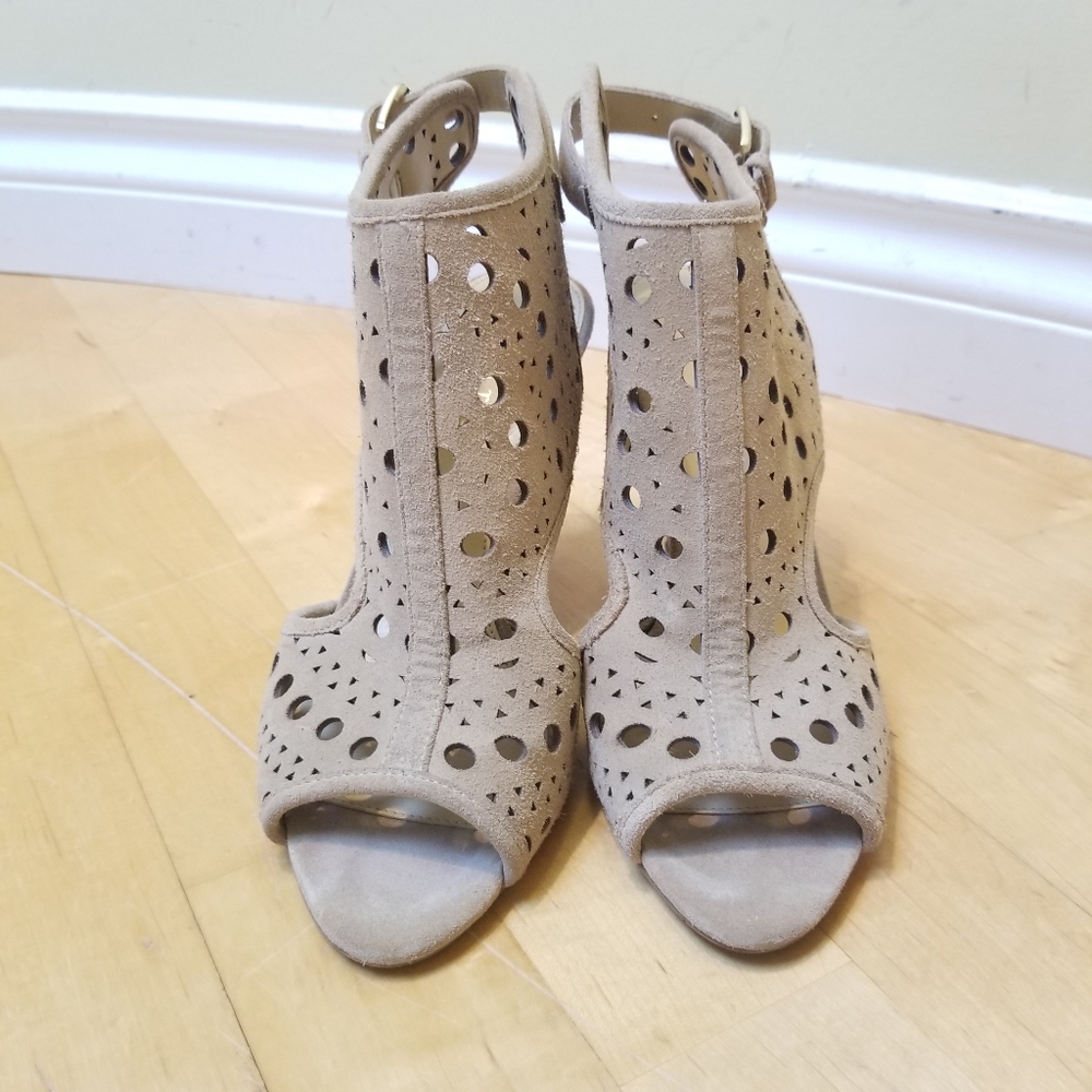 Ivanka Trump Buckle Slingback Peep-Toe Suede Leather Heels Size 7..5